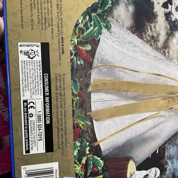 Snow White Barbie Doll - Matell Collectors Edition -1998 - Picture 4 of 4